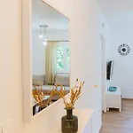 Peaceful Family With Private Garage Free Parking, Apartamento