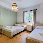 Apartamento Peaceful Family With Private Garage Free Parking, Split