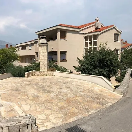 Apartman Stay,family Garden ,kids Friendly, Parking In Private Garage Split