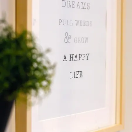 Stay,family Garden ,kids Friendly, Parking In Private Garage Apartman