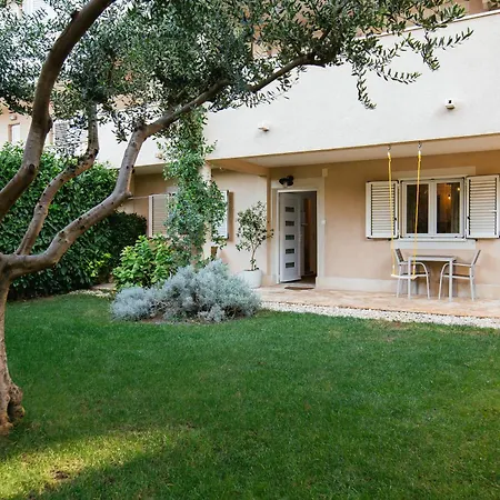 Appartement Stay,family Garden ,kids Friendly, Parking In Garage
