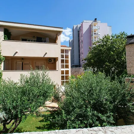 Apartman Stay,family Garden ,kids Friendly, Parking In Private Garage Split