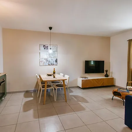 Appartement Stay,family Garden ,kids Friendly, Parking In Garage *