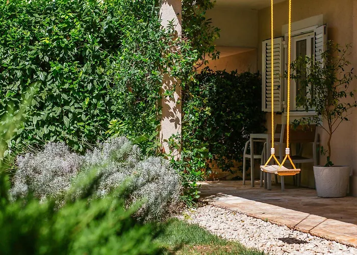 Peaceful Family With Private Garage Free Parking, * سبليت